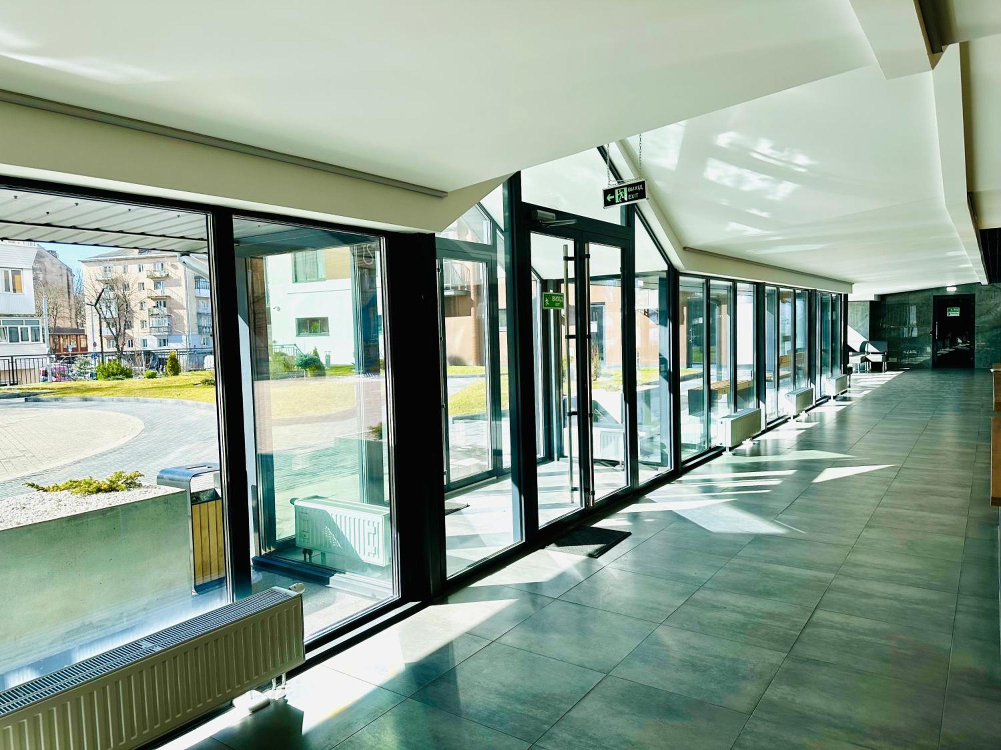 Designer Apartments In The City Center Rivne Exterior photo